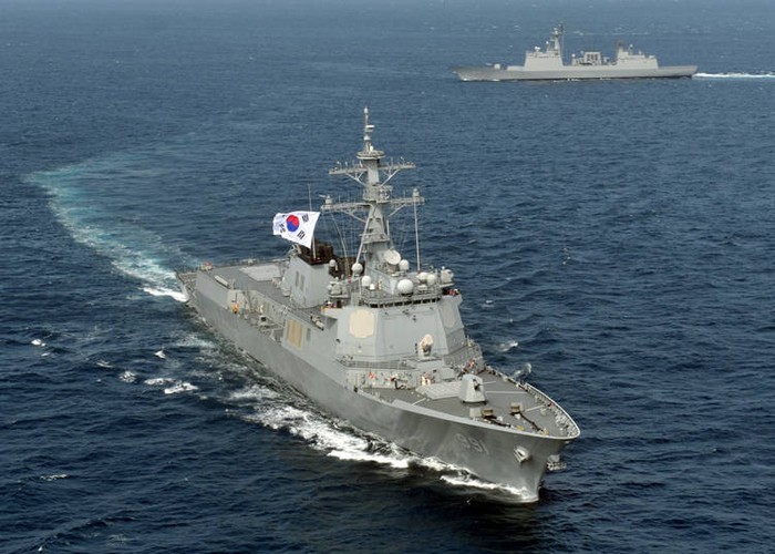 Biên đội tàu khu trục tên lửa lớp KDX-II và KDX-III của Hải quân Hàn Quốc.